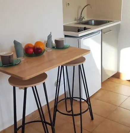 شقة T1 Bis A 50 M De La *